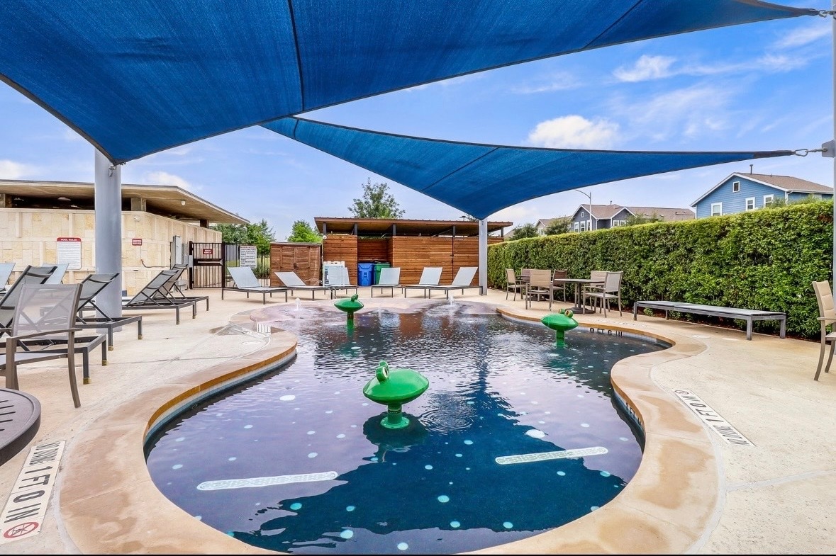 Building Photo - 6006 Rangeland Rd