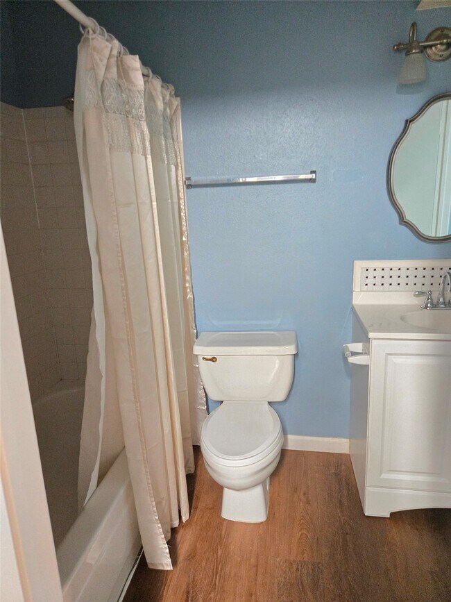 Building Photo - 6602 Harbor Town Dr