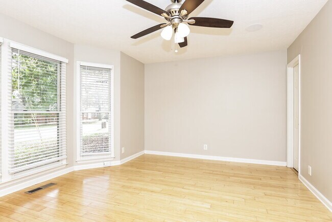 Building Photo - 116 Hermitage Dr