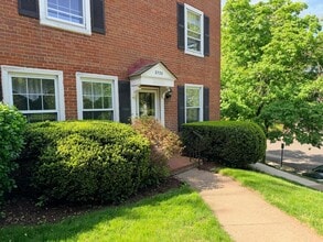 Building Photo - 2733 S Buchanan St