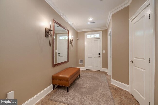 Building Photo - 712 Bracey Ln