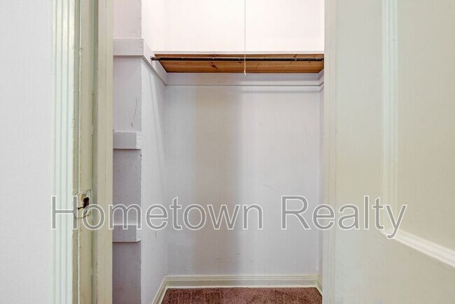 Building Photo - 432 Babb Dr