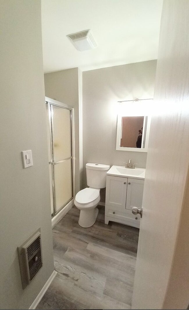 Building Photo - Beautiful Updated Condo in Chesterton