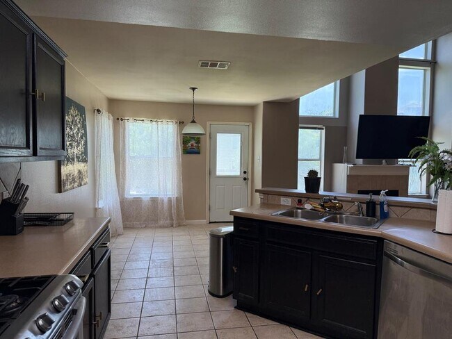Building Photo - 206 Pheasant Ridge Dr