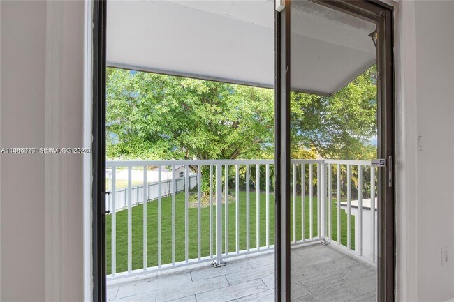 Building Photo - 9005 SW 56th St