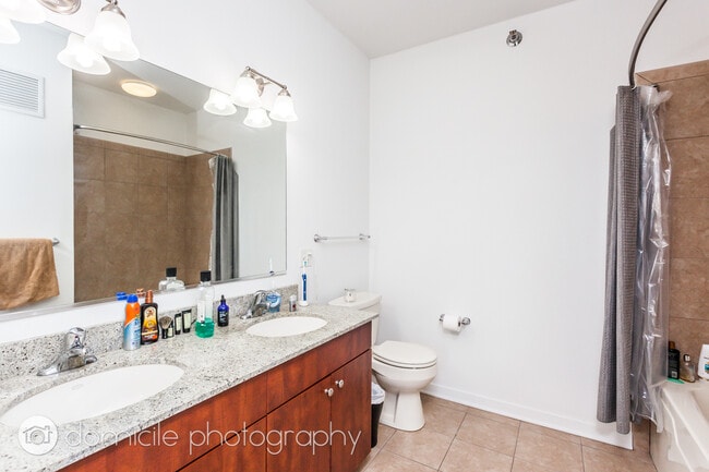 Building Photo - 757 N Orleans St