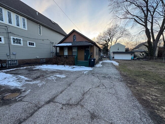 Building Photo - 2484 W 10th St