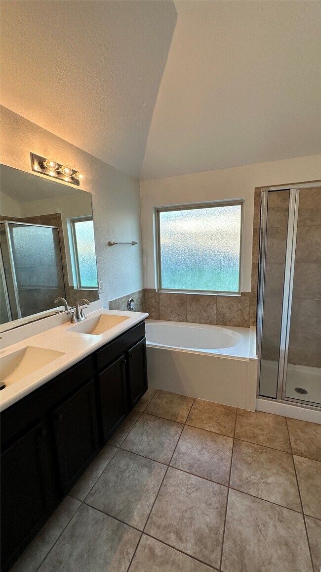 Building Photo - 20702 Waterfall Rain Ct