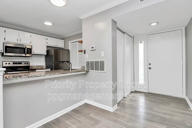 Primary Photo - 10971 Harrowfield Rd