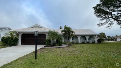 Building Photo - Unfurnished Annual Rental