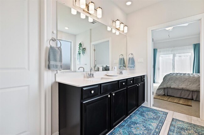 Building Photo - 134 Longmire Cv