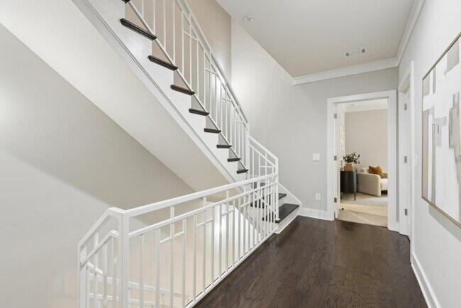 Building Photo - 2974 Hermance Dr NE