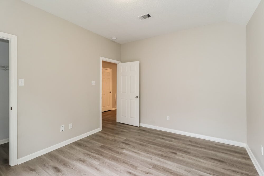 Building Photo - 999 Arbor Way