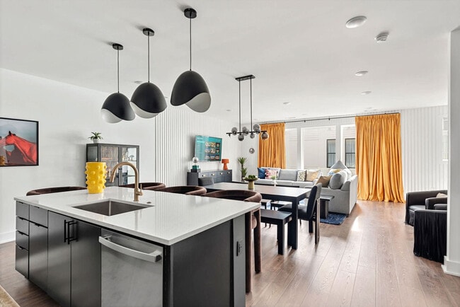 Building Photo - 105 Lucile St