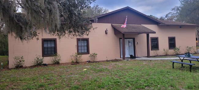 Primary Photo - 3611 N Apopka Vineland Rd