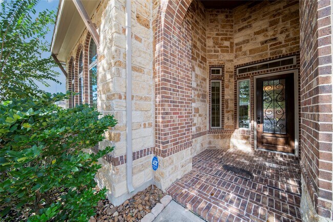 Building Photo - 26946 Carmel Falls Ln