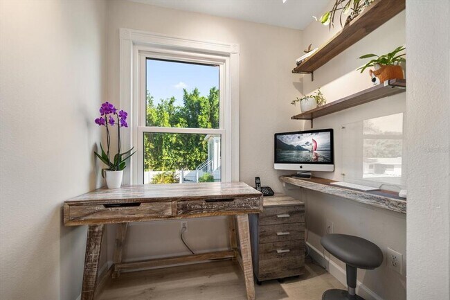 Building Photo - 109 Peterson Ln