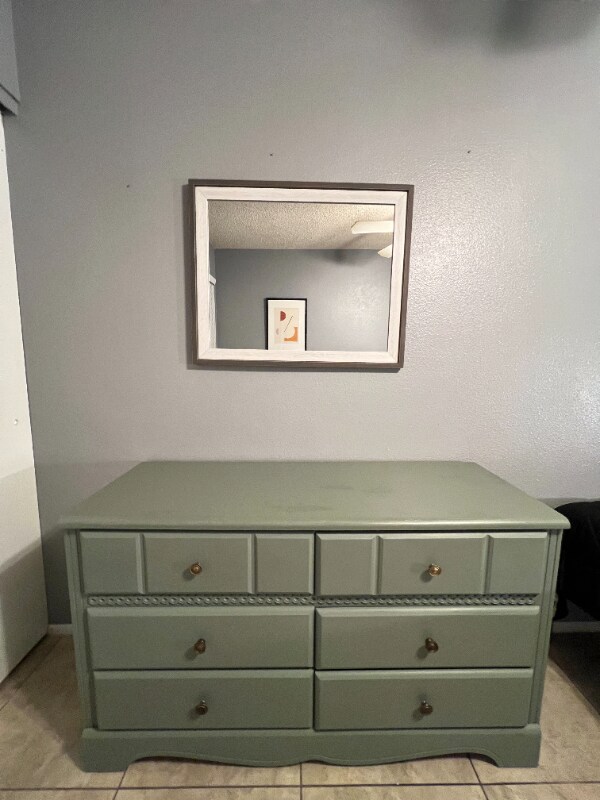 Building Photo - 1253 S Revere