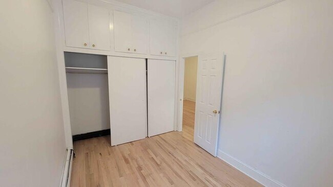 Building Photo - 262 Summit Ave