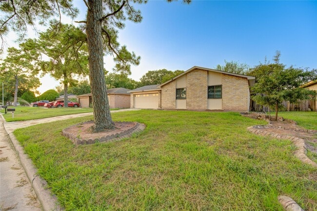 Building Photo - 1510 Chestnut Tree Ln