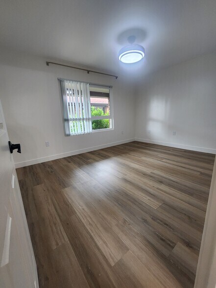 Bedroom-1 - 431 S Simpson Ave