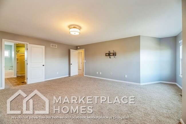 Building Photo - 2807 Bentwood Dr