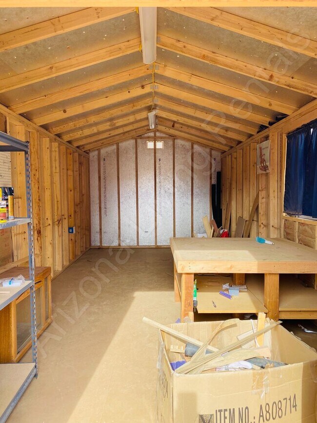 Building Photo - BEAUTIFUL 3 BEDROOM 2 CAR GARAGE HOME