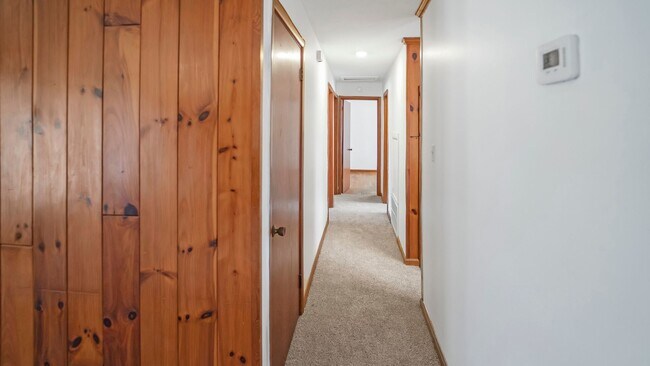 Building Photo - Cozy 3-Bedroom Home with Corner Lot in Rincon