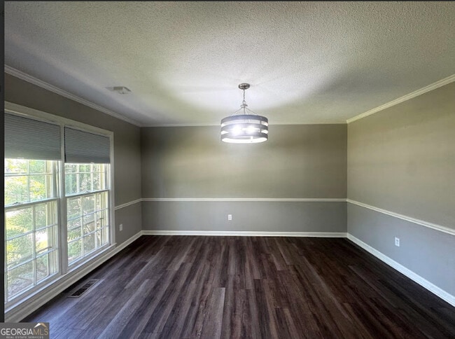 Building Photo - 427 Meadowlark Dr