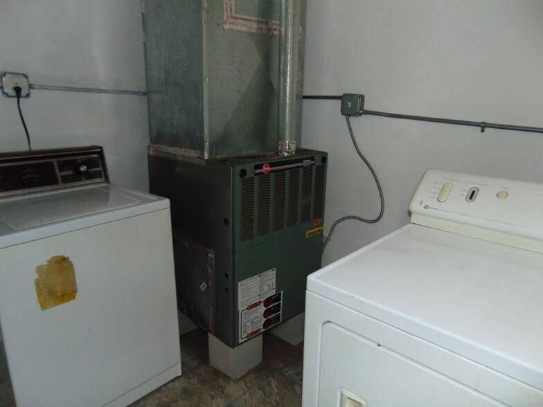 Building Photo - 7342 S Harvard Ave