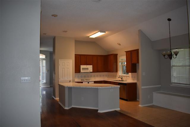 Building Photo - 2027 Wimbledon Dr