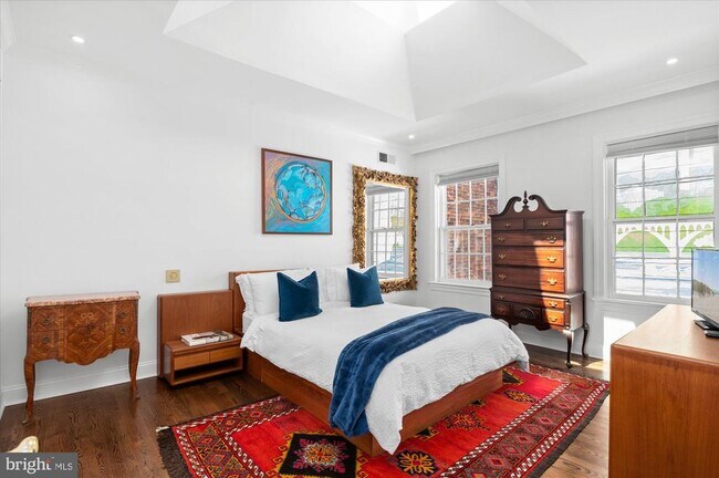 Building Photo - 1322 28th St NW