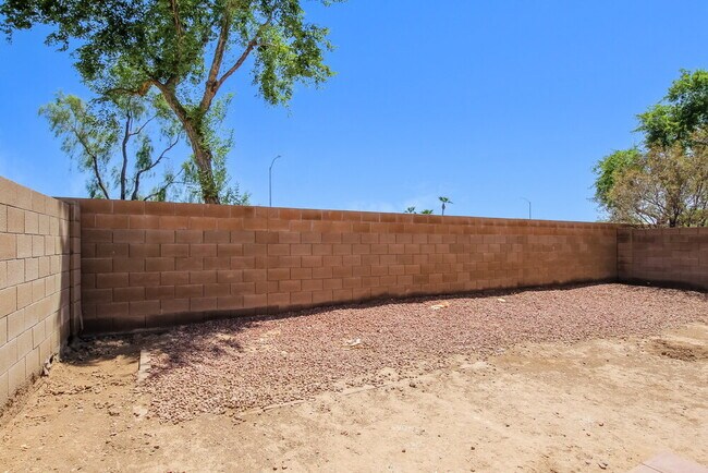 Building Photo - 1709 N 127th Ave