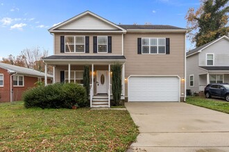 Building Photo - Dream Home Alert in Hampton!