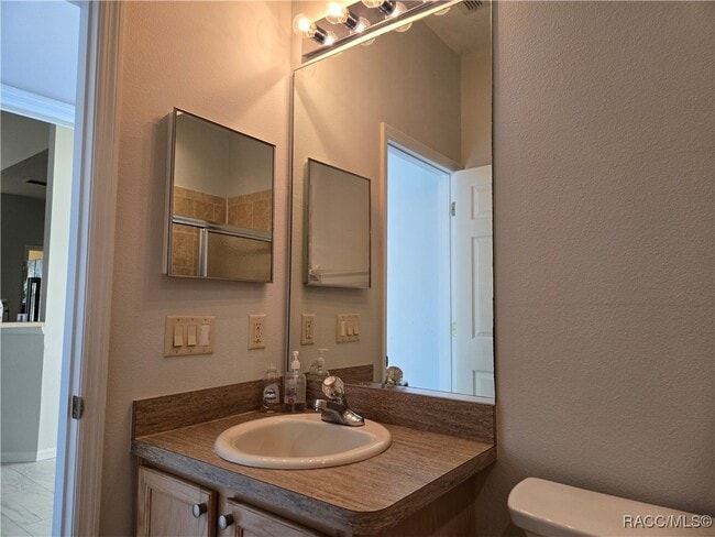 Building Photo - 2846 N Kittery Point