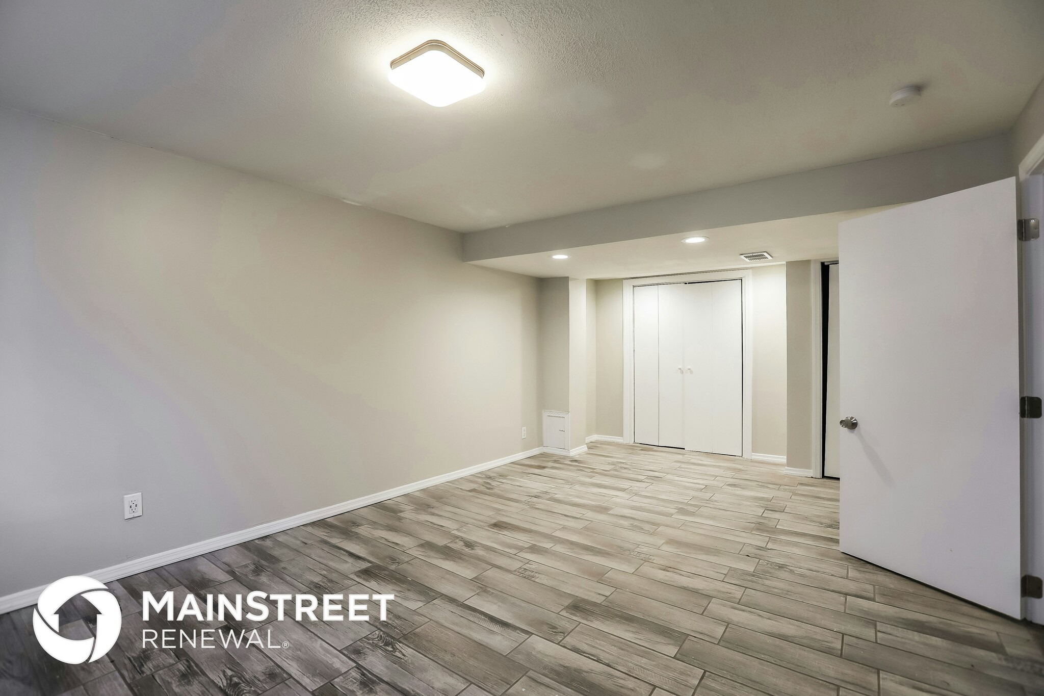 Building Photo - 11923 Manchester Ave