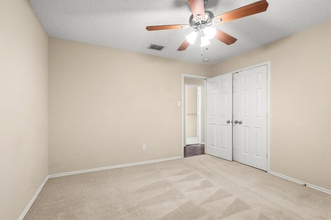 Building Photo - 3516 Clydesdale Dr