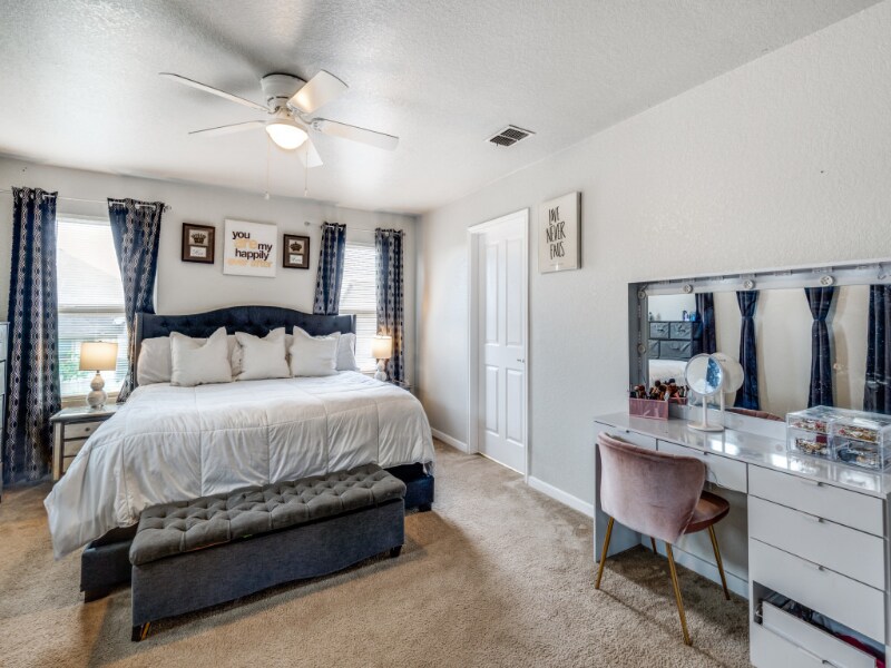 Building Photo - 6035 Enchantment