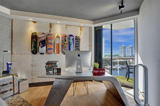 Building Photo - 3610 Yacht Club Dr