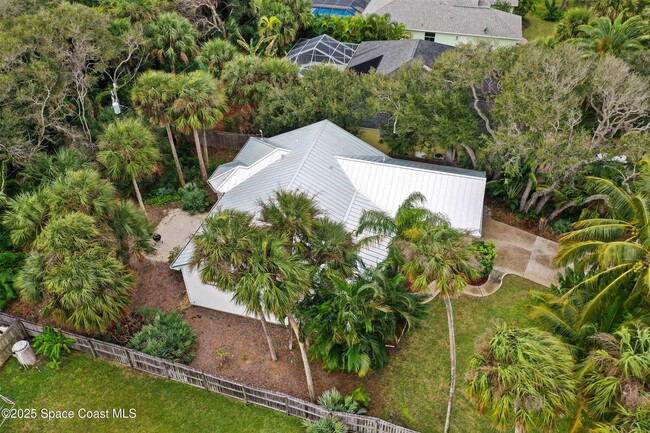 Building Photo - 225 Pelican Dr