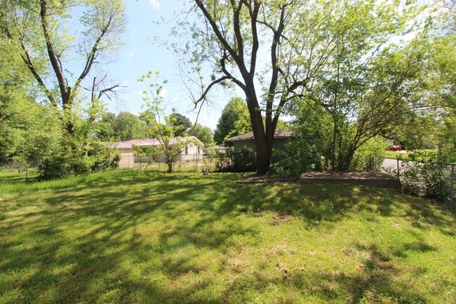 Building Photo - 507 Geneva St