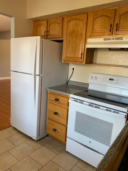 Building Photo - 101 Candlewood Dr