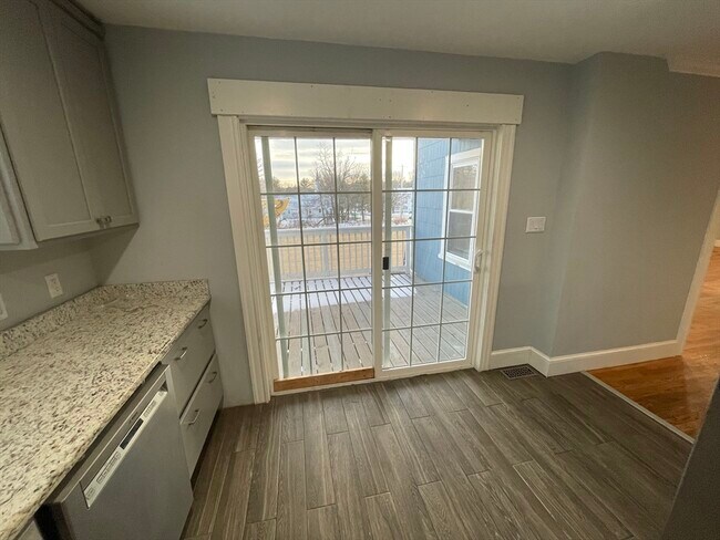 Building Photo - 6 Brattle St