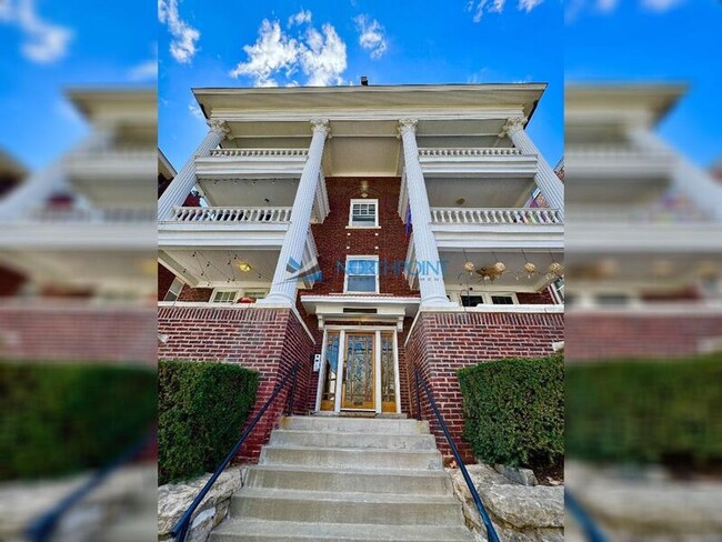 Primary Photo - 307 E 43rd St
