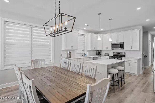 Building Photo - 207 Carteret Ave