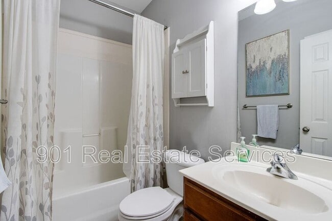 Building Photo - 1417 Island Town Dr