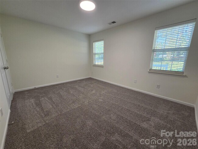 Building Photo - 112 Spring Grove Dr