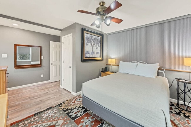 Building Photo - 1142 Amanda