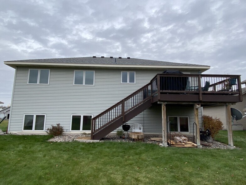 Building Photo - 6339 Mason Ave NE