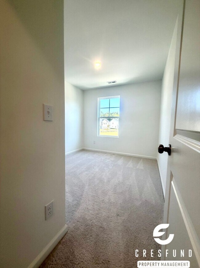 Building Photo - 473 Venetian Dr
